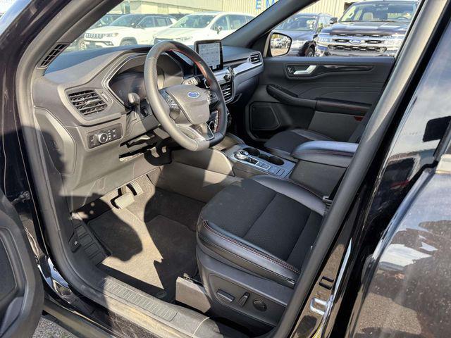 used 2025 Ford Escape car, priced at $25,995