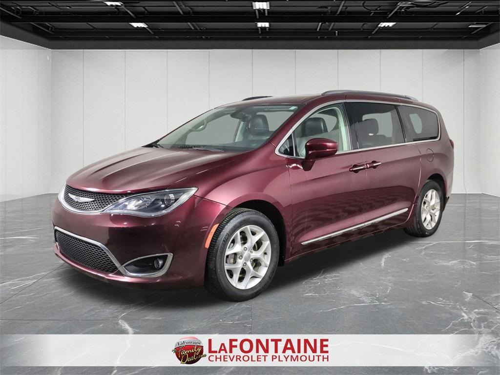 used 2017 Chrysler Pacifica car, priced at $14,995