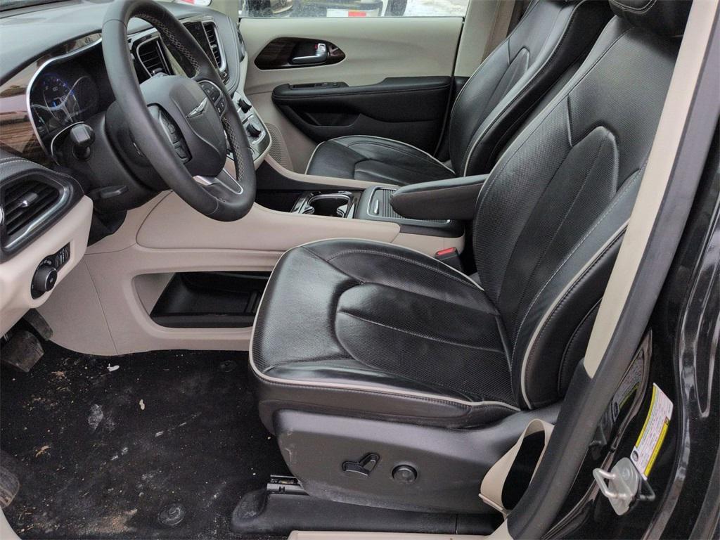 used 2023 Chrysler Pacifica car, priced at $26,995