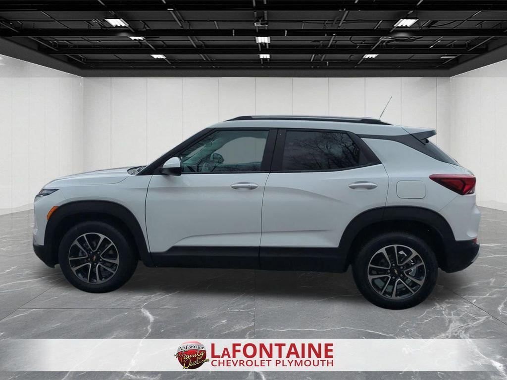 used 2025 Chevrolet TrailBlazer car, priced at $22,595