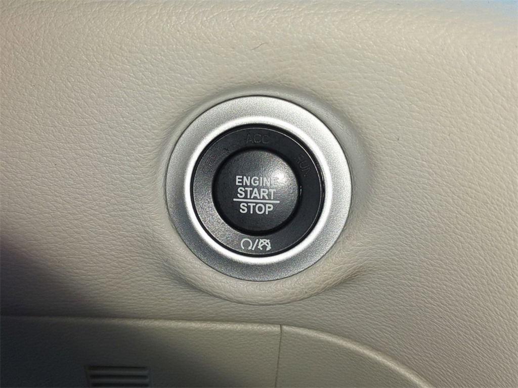 used 2022 Chrysler Pacifica car, priced at $33,995