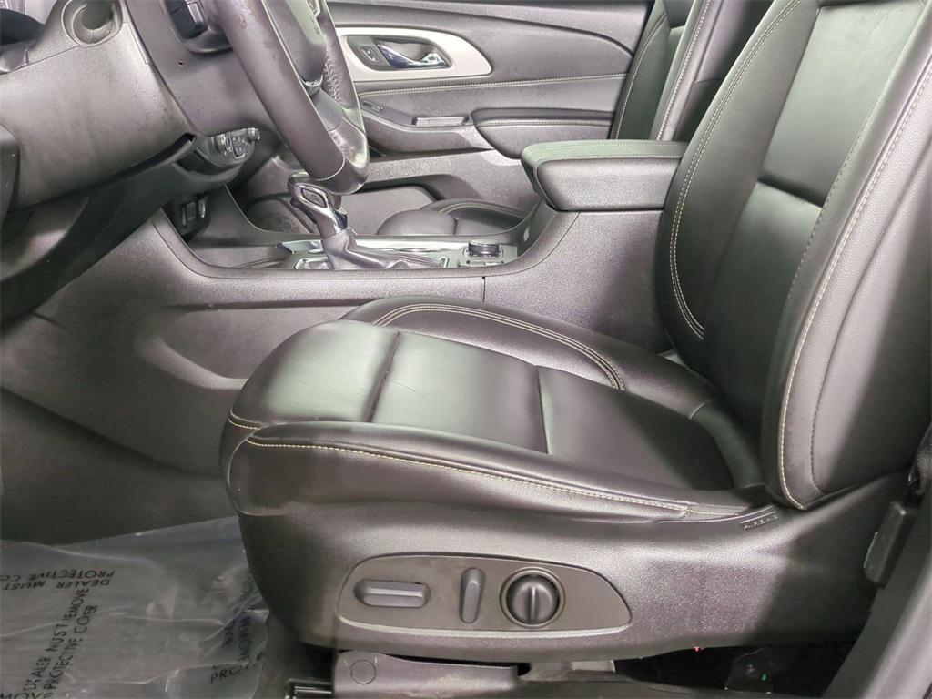 used 2022 Chevrolet Traverse car, priced at $26,995