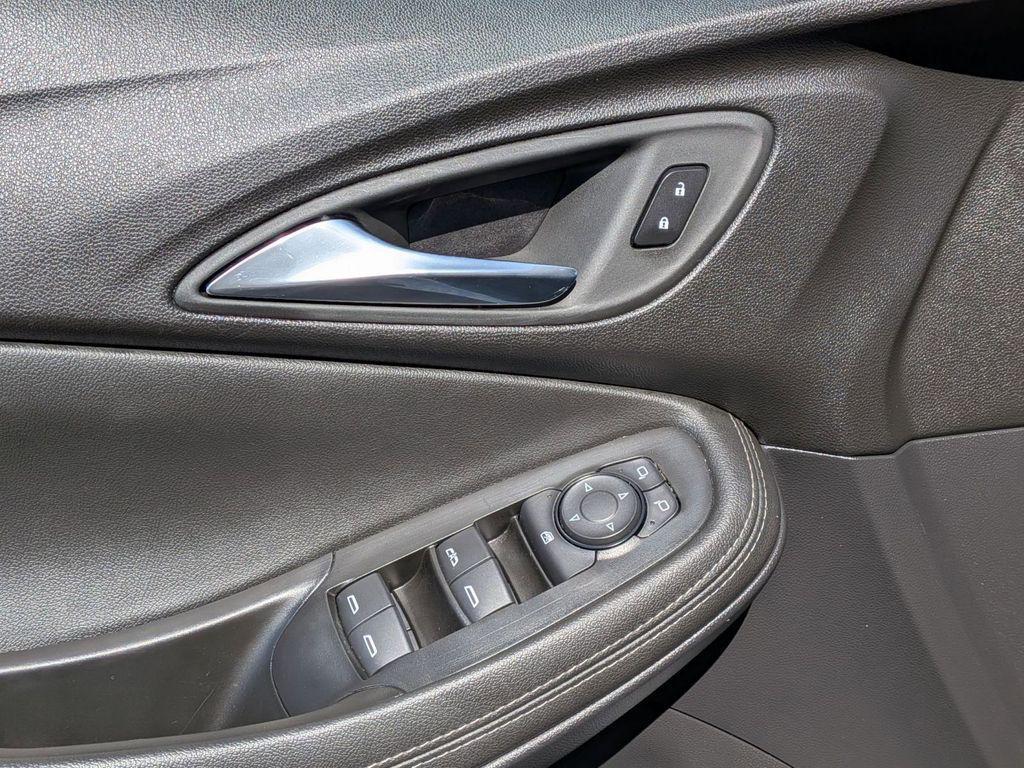 used 2025 Buick Encore GX car, priced at $21,395