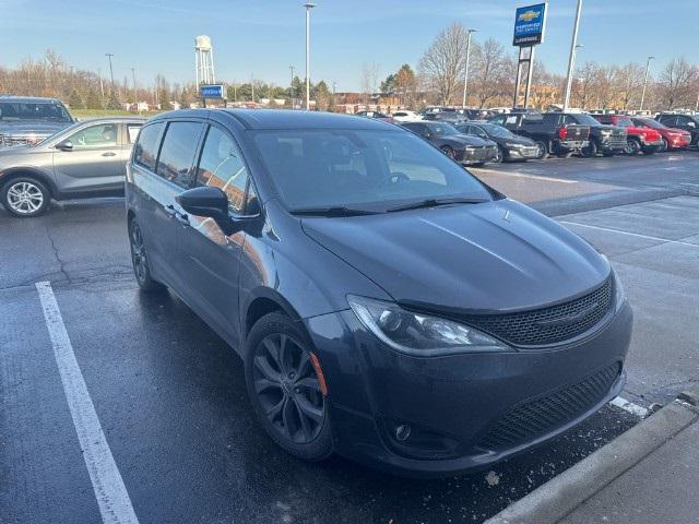 used 2020 Chrysler Pacifica car, priced at $19,995