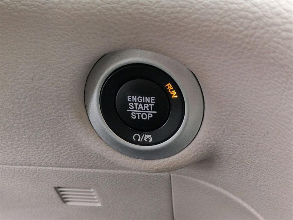 used 2023 Chrysler Pacifica car, priced at $25,995