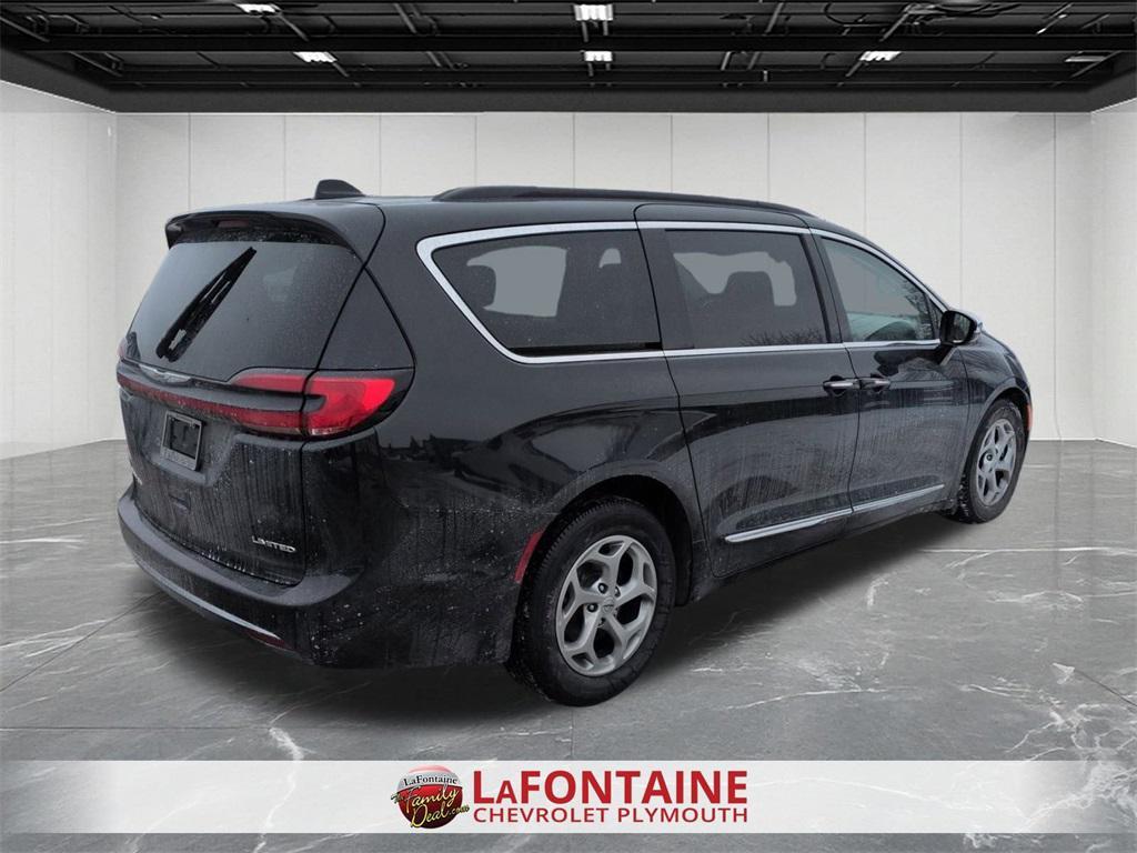 used 2023 Chrysler Pacifica car, priced at $25,995