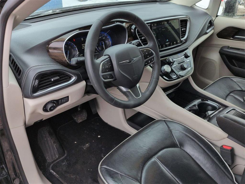 used 2023 Chrysler Pacifica car, priced at $25,995