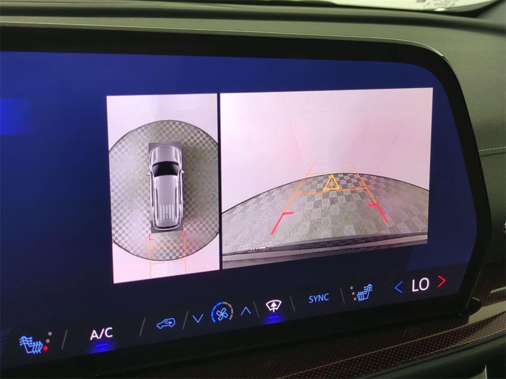 used 2025 Chevrolet Traverse car, priced at $46,595