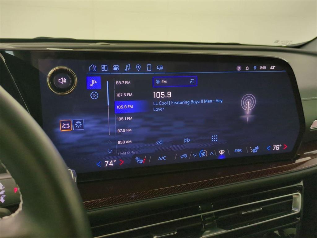 used 2025 Chevrolet Traverse car, priced at $46,595