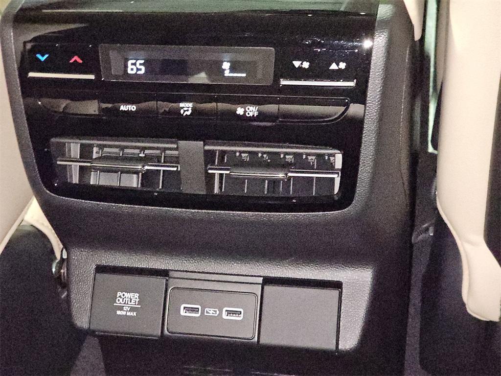 used 2023 Acura MDX car, priced at $40,000