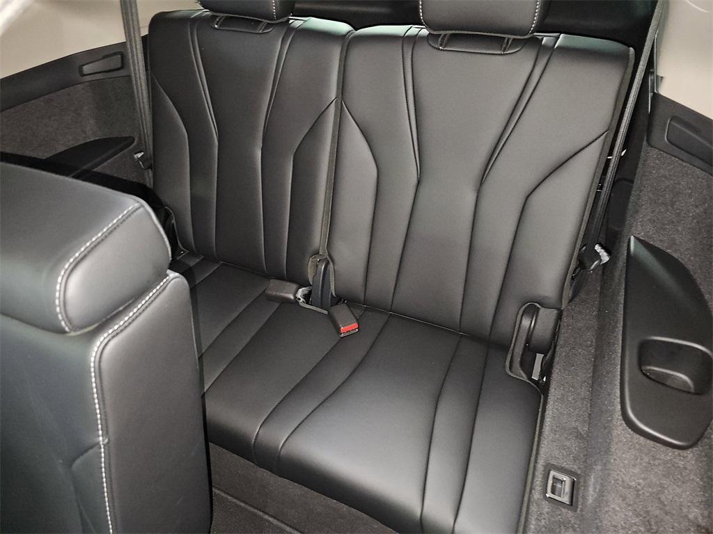 used 2025 Acura MDX car, priced at $49,000