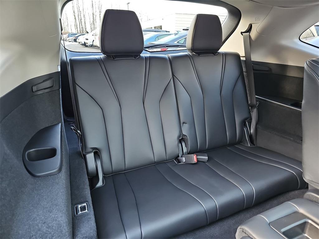 used 2023 Acura MDX car, priced at $37,678