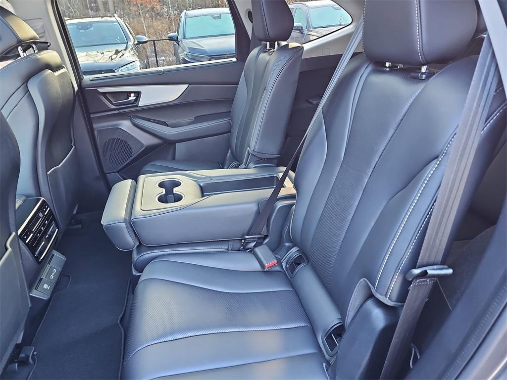 used 2023 Acura MDX car, priced at $37,678