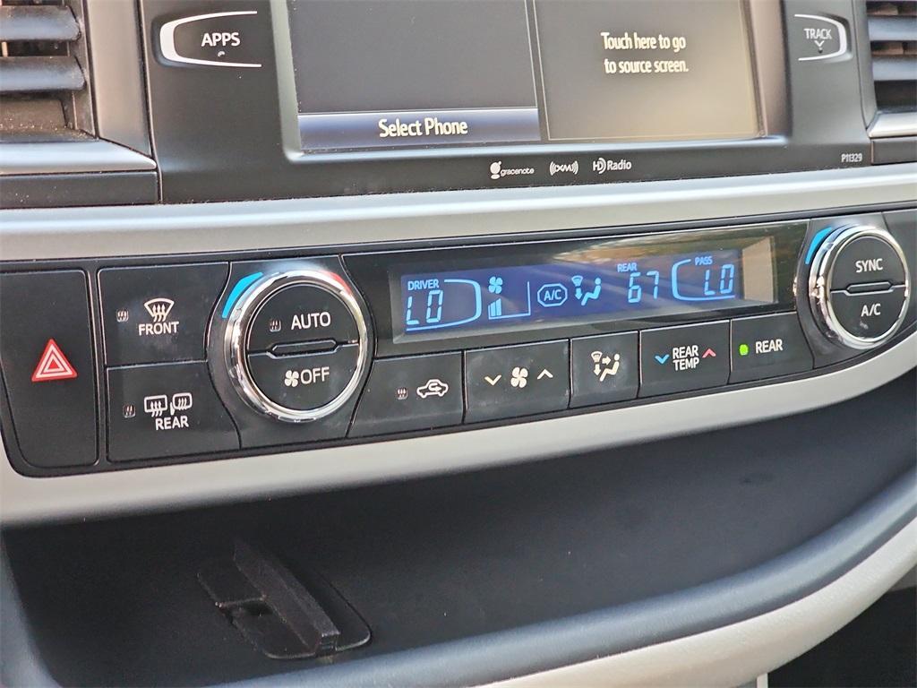 2018 Blizzard Pearl Toyota Highlander