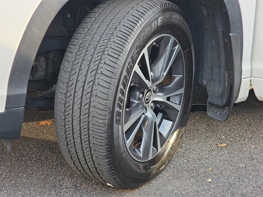 2018 Blizzard Pearl Toyota Highlander