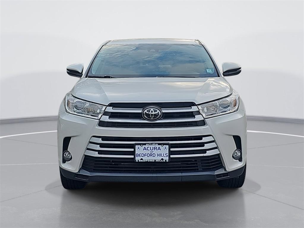 2018 Blizzard Pearl Toyota Highlander