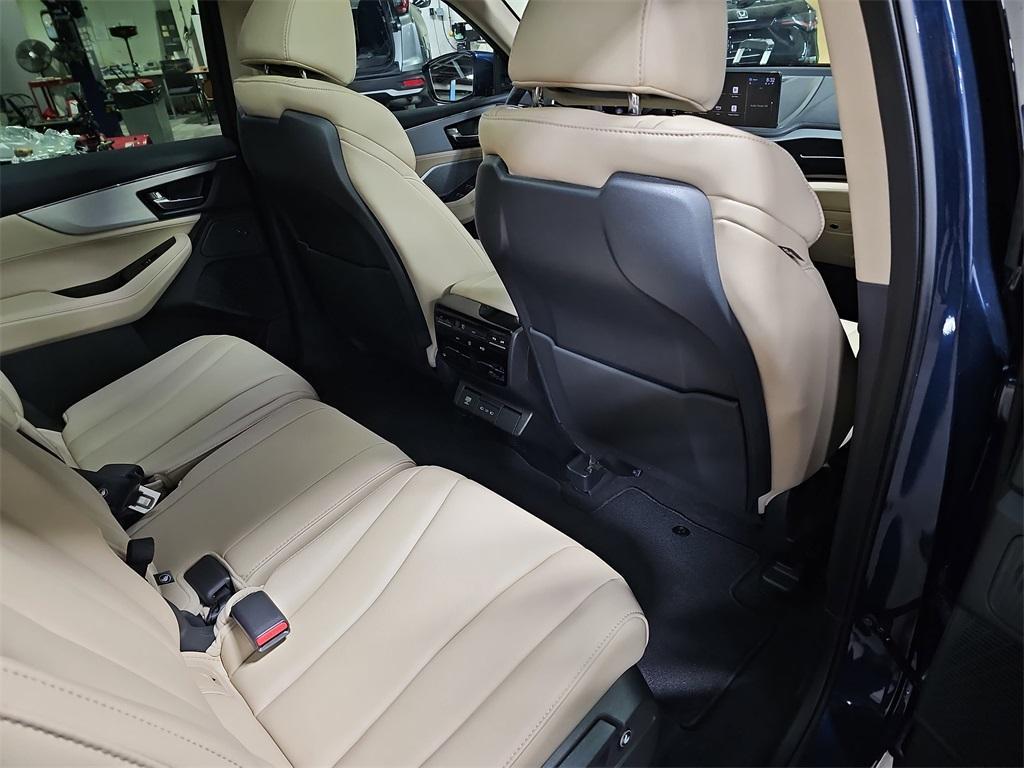 used 2025 Acura MDX car, priced at $46,798