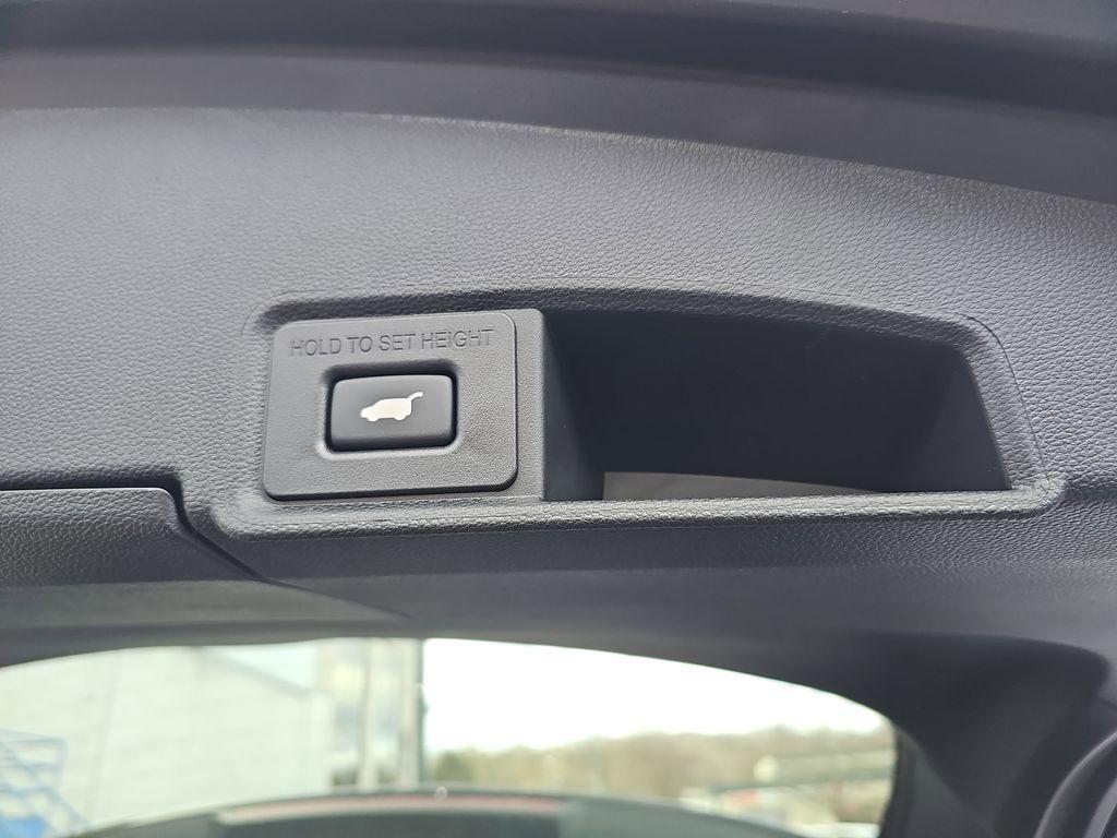 new 2026 Acura RDX car, priced at $47,050