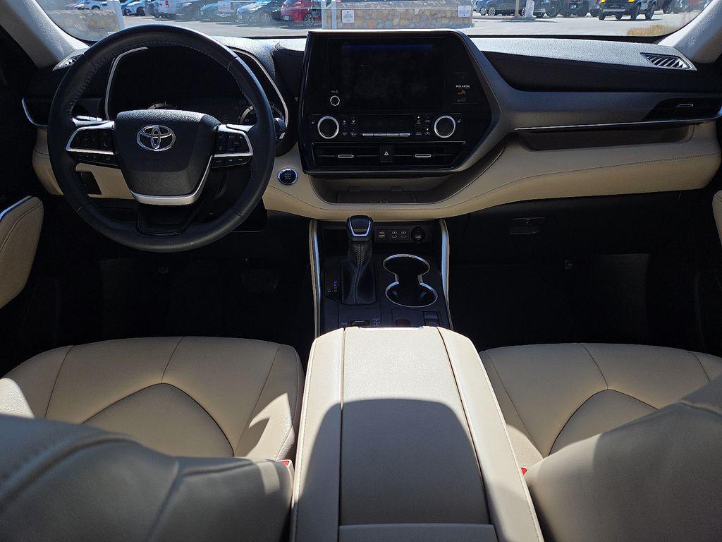 used 2023 Toyota Highlander car, priced at $37,275