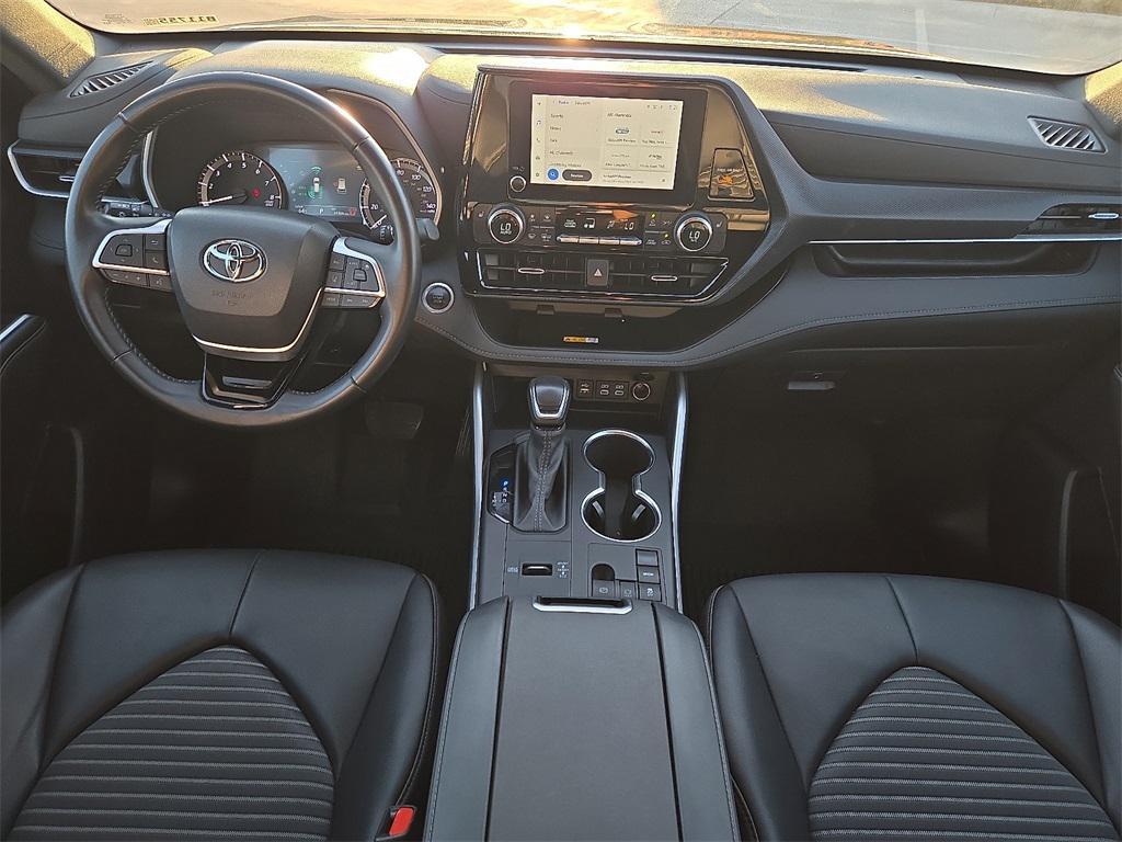 used 2024 Toyota Highlander car, priced at $44,951