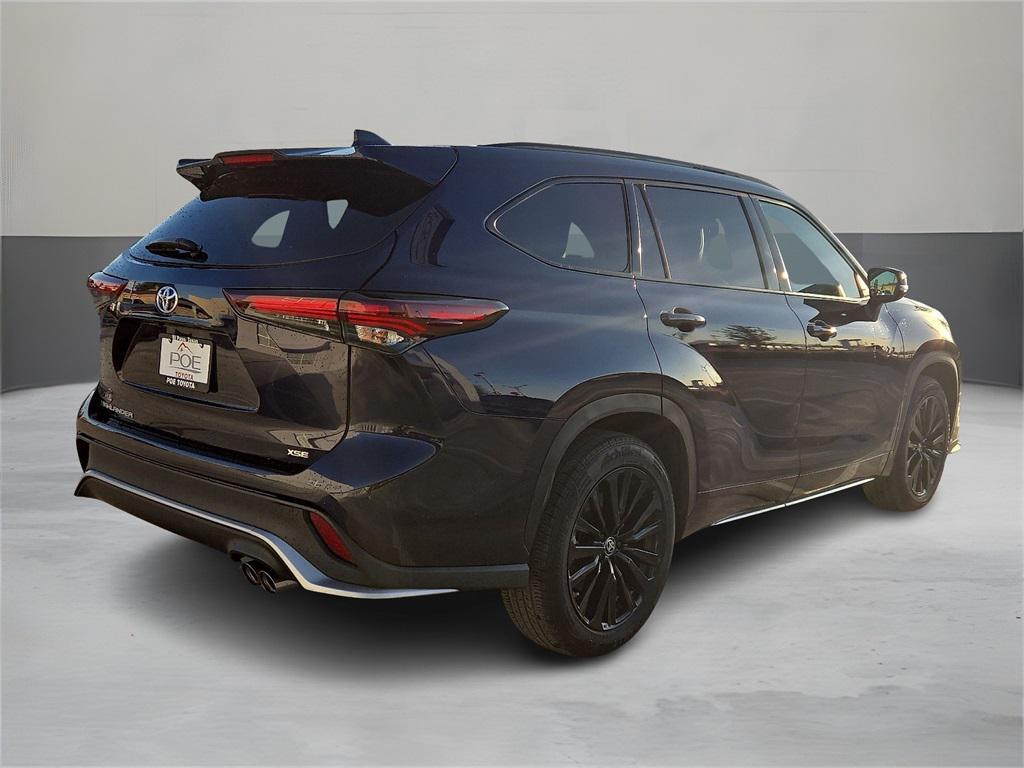 used 2024 Toyota Highlander car, priced at $44,951