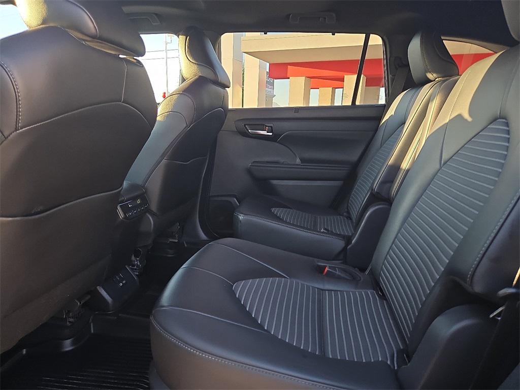 used 2024 Toyota Highlander car, priced at $44,951