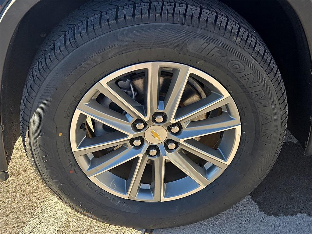 used 2023 Chevrolet Traverse car, priced at $31,957