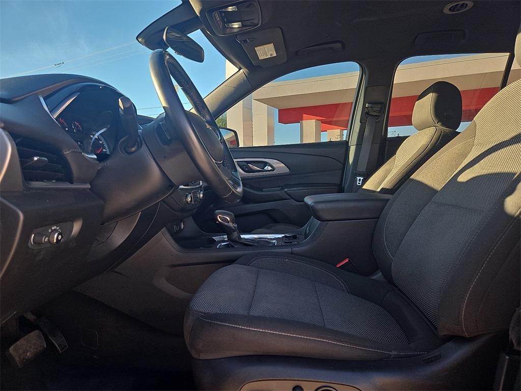 used 2023 Chevrolet Traverse car, priced at $31,957