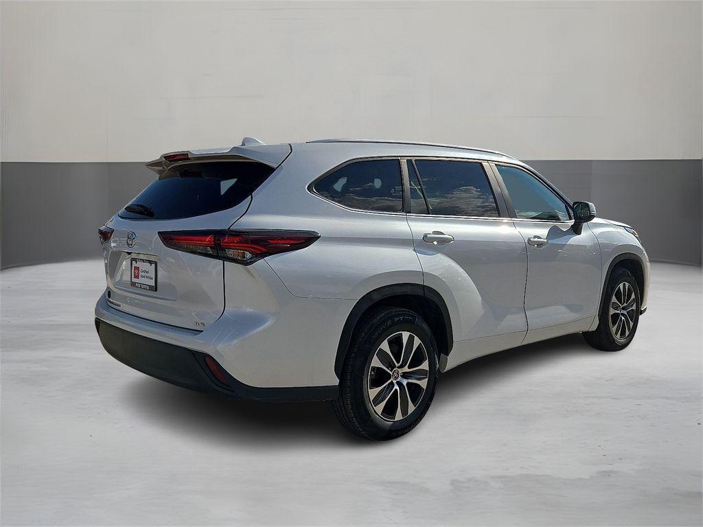 used 2024 Toyota Highlander car, priced at $46,095