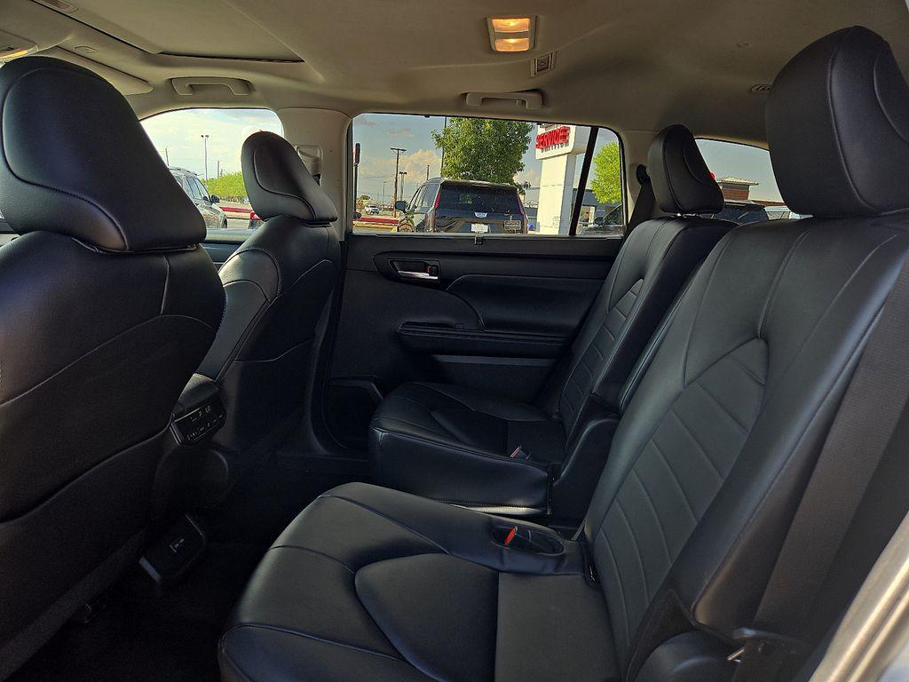 used 2024 Toyota Highlander car, priced at $46,095