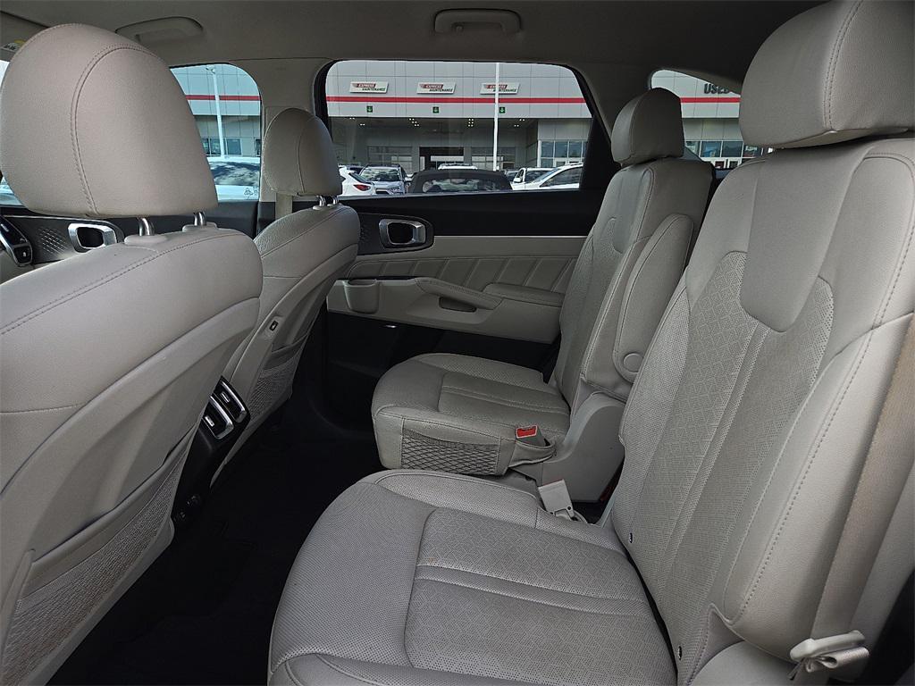 used 2022 Kia Sorento Plug-In Hybrid car, priced at $28,796