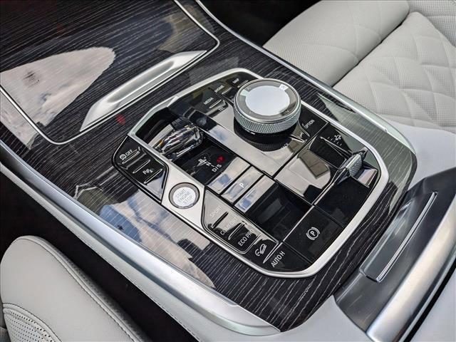 new 2026 BMW X7 car, priced at $102,180