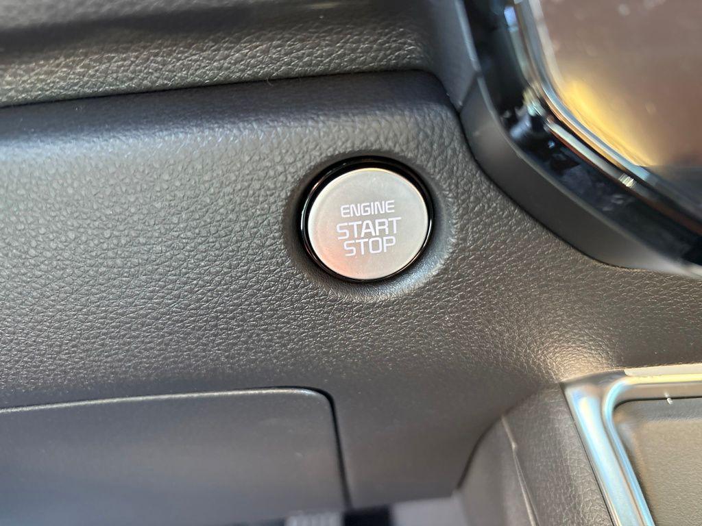 new 2026 Kia Carnival Hybrid car, priced at $51,765