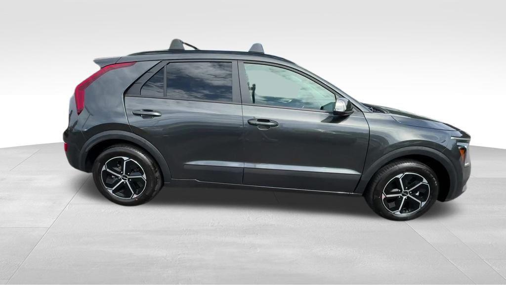new 2025 Kia Niro car, priced at $30,790