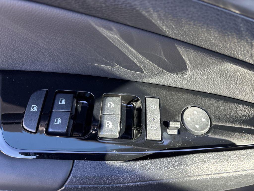 new 2025 Kia Sportage car, priced at $38,685