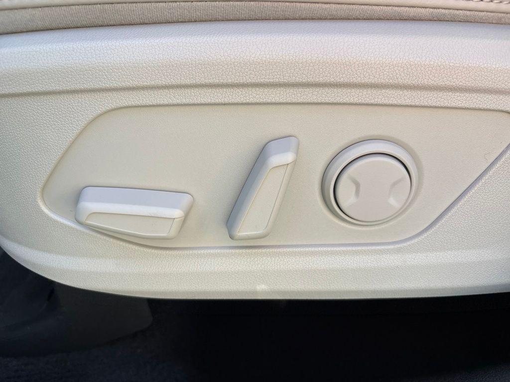 new 2026 Kia Sorento car, priced at $38,160