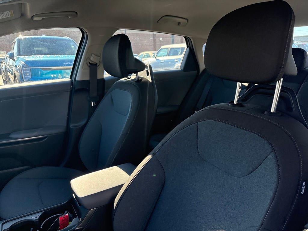 new 2025 Kia K4 car, priced at $23,375