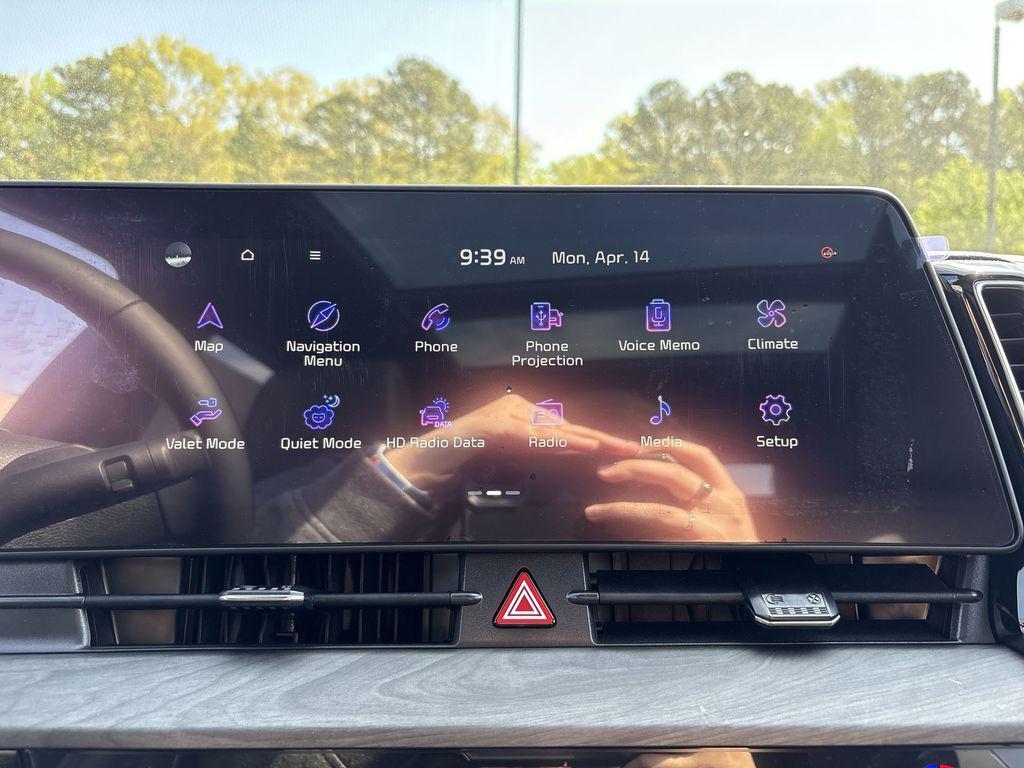 new 2025 Kia Sportage car, priced at $37,435