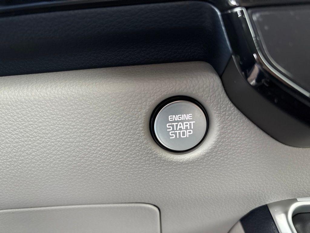 new 2026 Kia Carnival Hybrid car, priced at $58,235