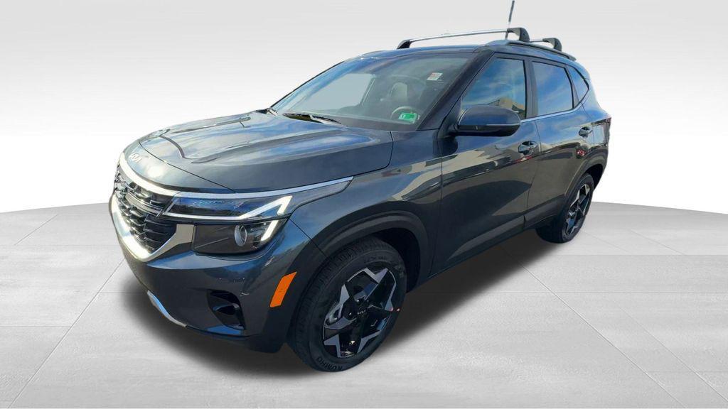 new 2025 Kia Seltos car, priced at $30,550
