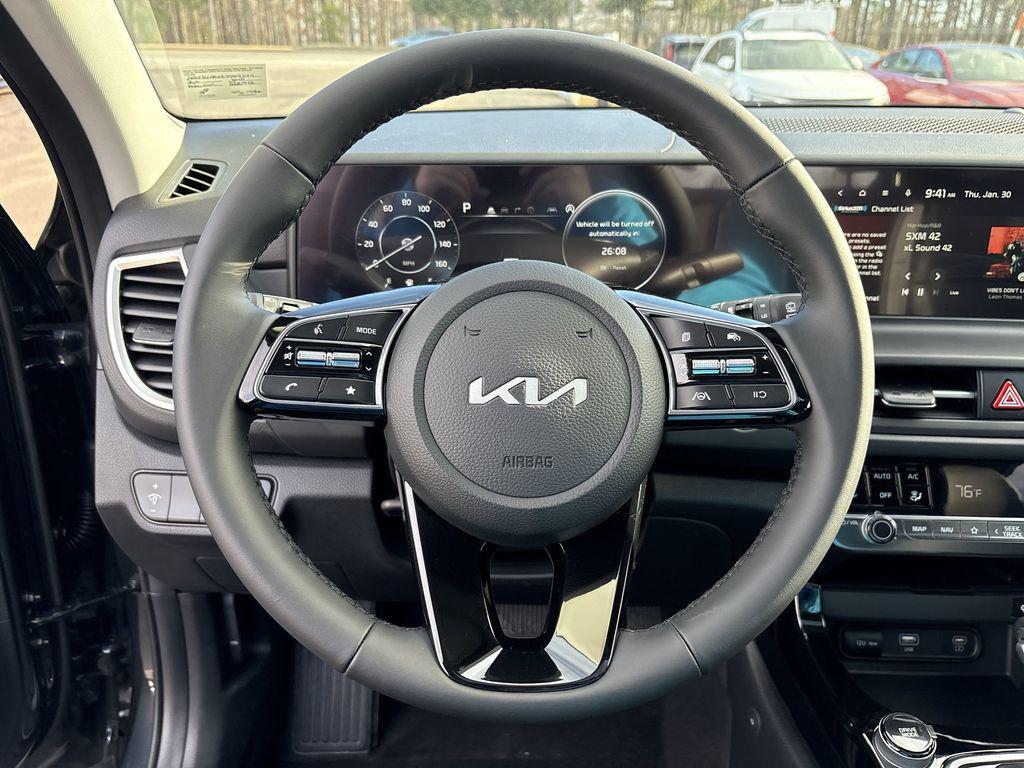 new 2025 Kia Seltos car, priced at $30,550