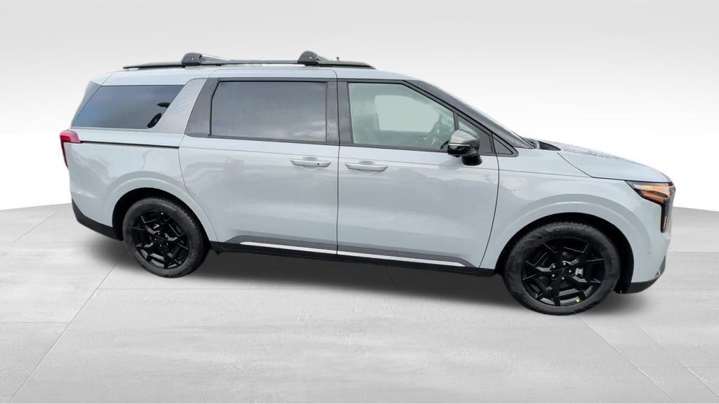 new 2026 Kia Carnival Hybrid car, priced at $58,625