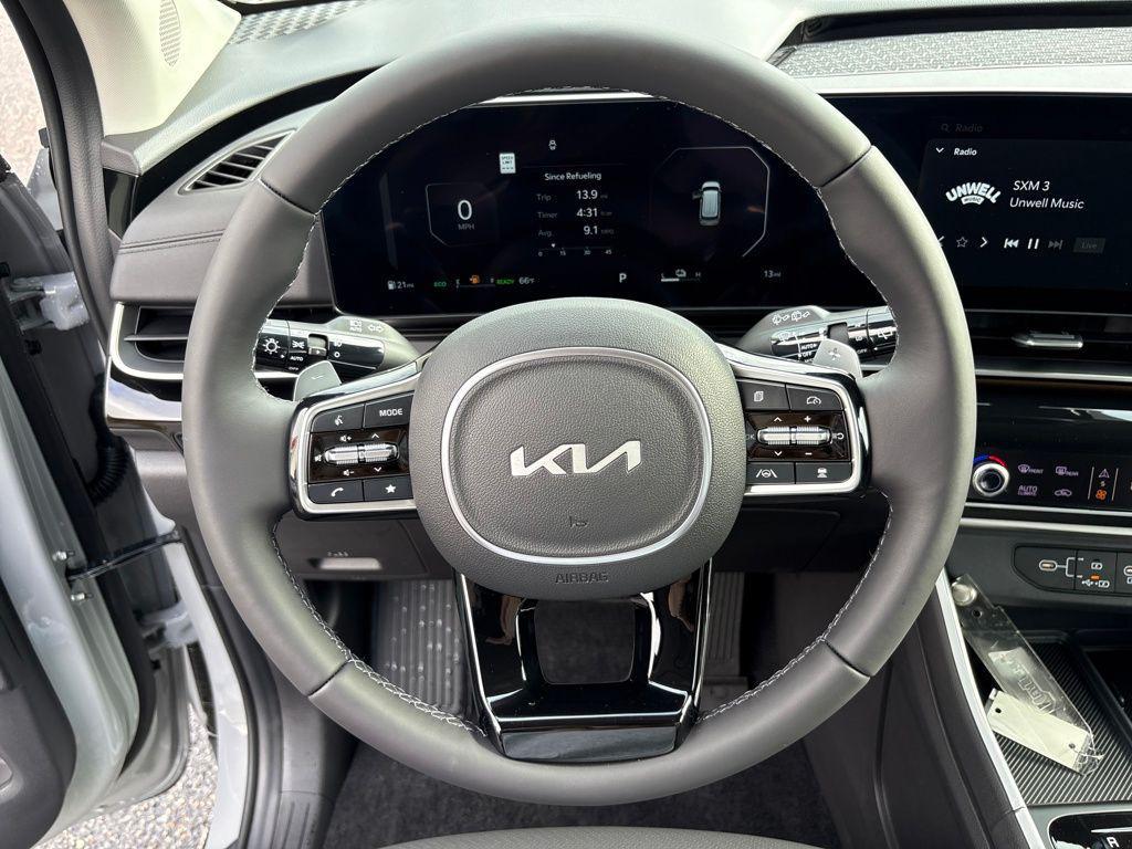 new 2026 Kia Carnival Hybrid car, priced at $58,625