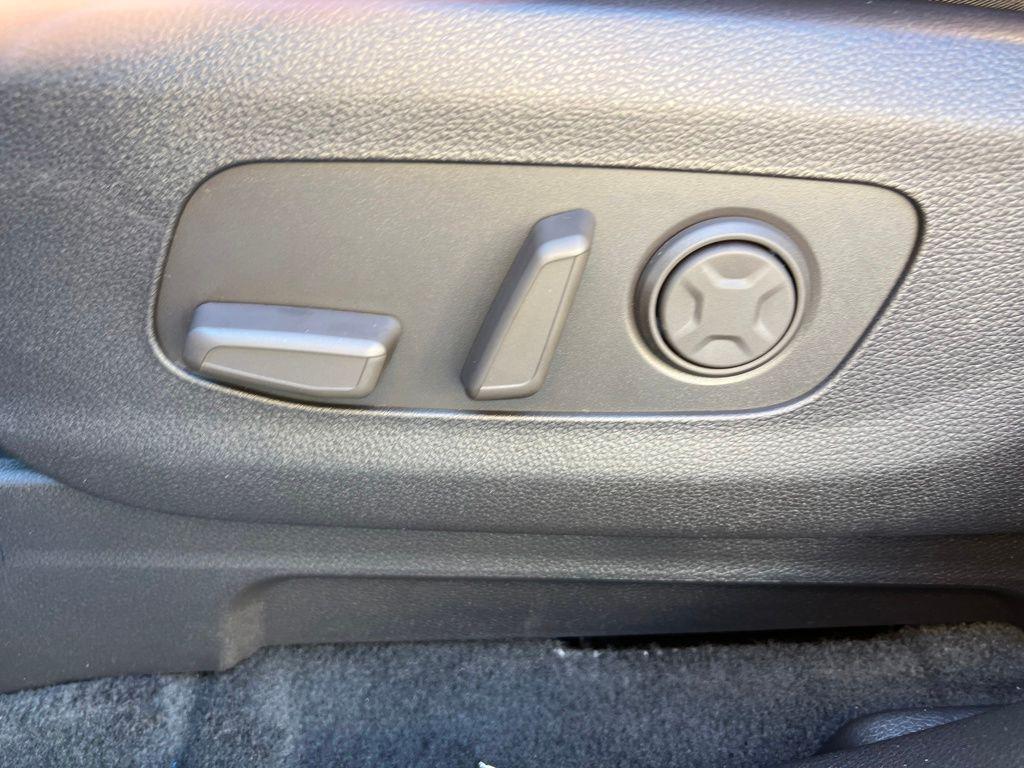 new 2026 Kia Carnival car, priced at $56,580