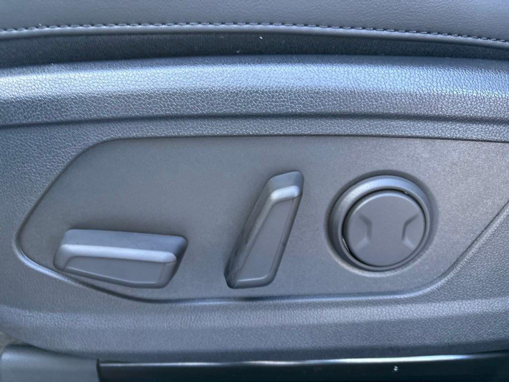 new 2026 Kia Sorento car, priced at $37,820