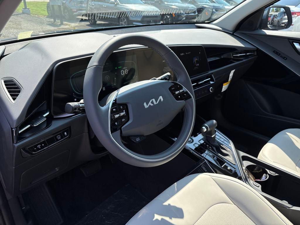 new 2025 Kia Niro car, priced at $30,620