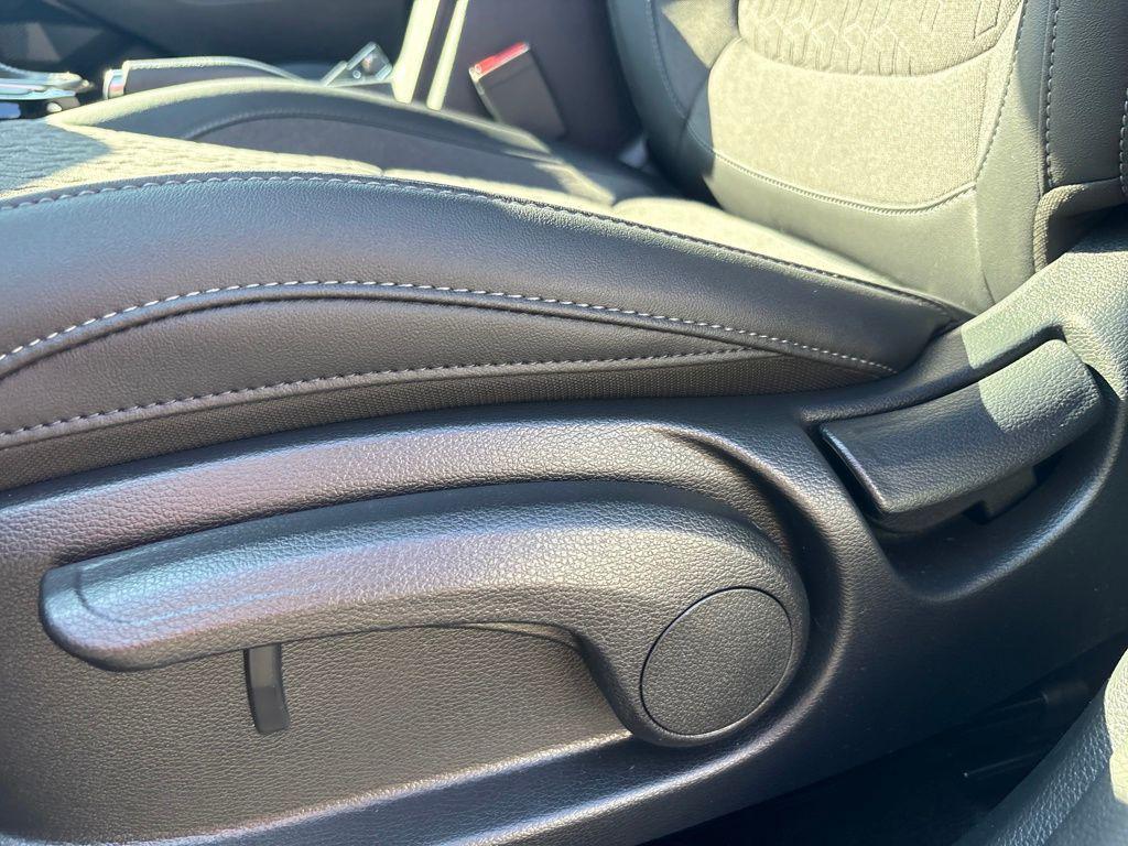 new 2025 Kia Seltos car, priced at $30,570