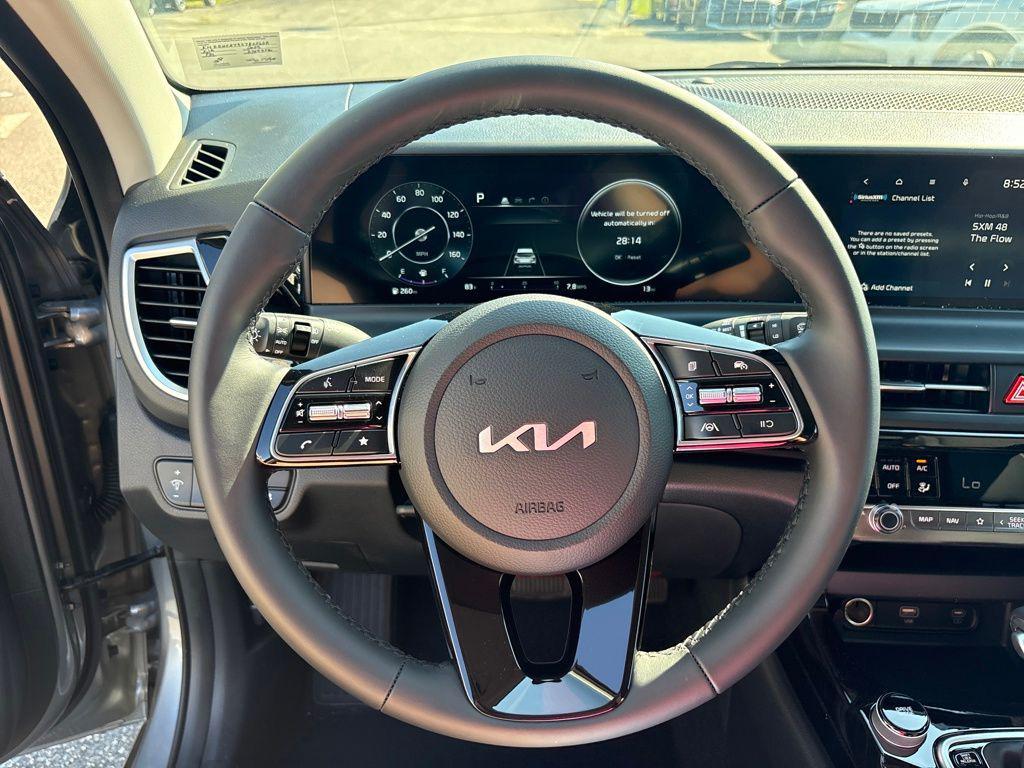 new 2025 Kia Seltos car, priced at $30,570