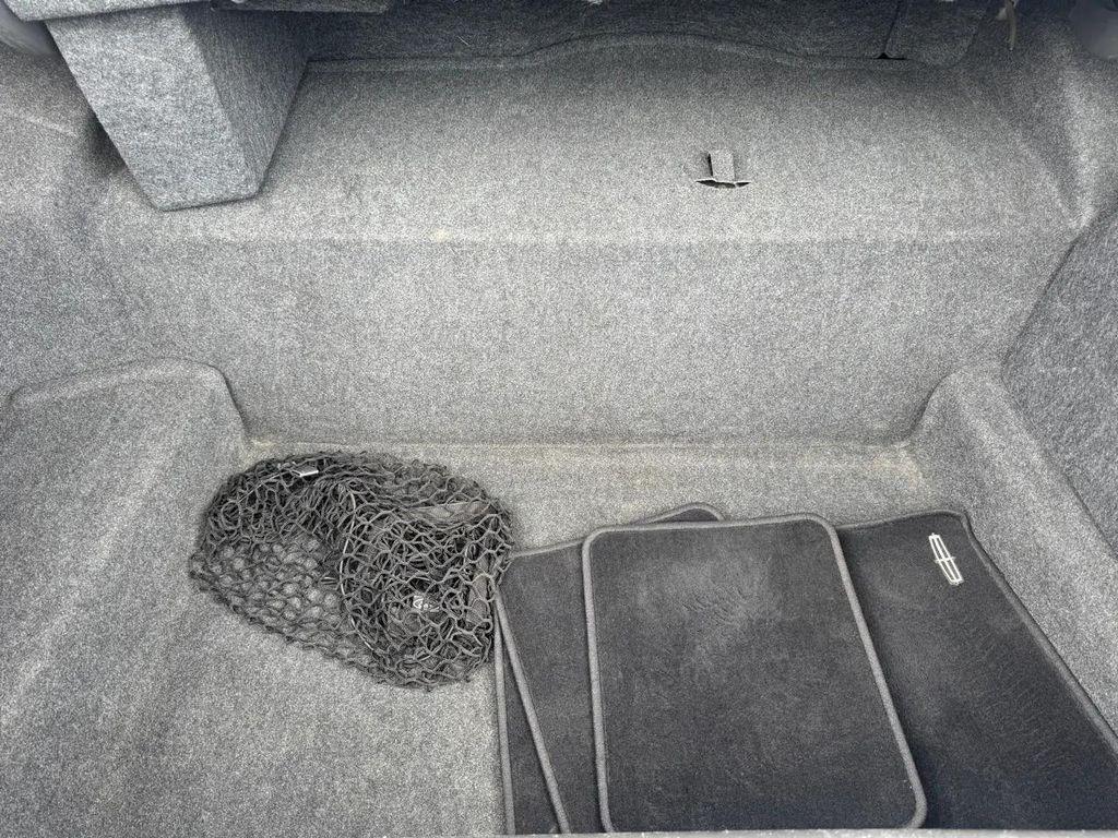 used 2009 Lincoln Town Car car, priced at $7,980