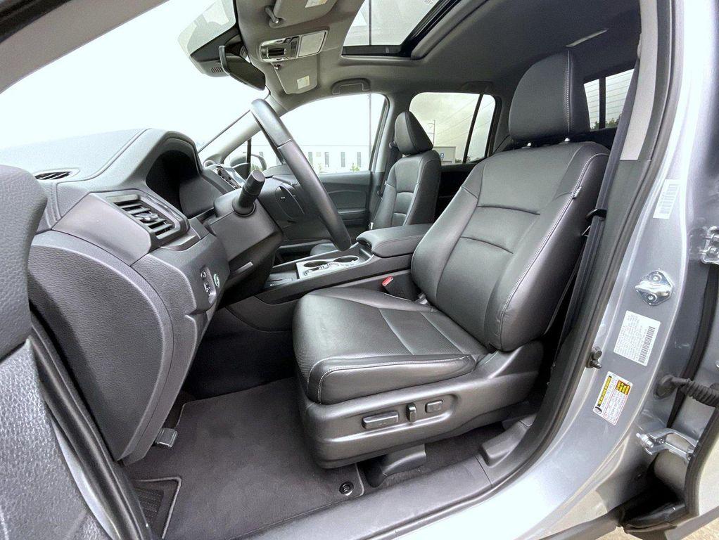 used 2025 Honda Ridgeline car, priced at $35,683